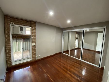 8 Georgina Street - Photo 2