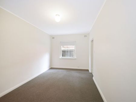 Smartly Presented One-Bedroom Apartment in Boutique Security Block - Photo 3