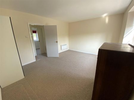 2 bedroom end of terrace house to rent - Photo 3