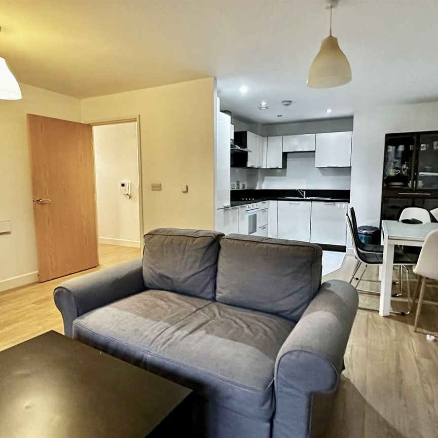 Albatross Way, London - Photo 1