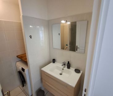 Location T1 meublé centre-ville Saint-Denis ? Résidence GEORGES ave... - Photo 2