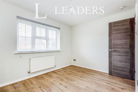 2 bedroom semi-detached house to rent - Photo 2