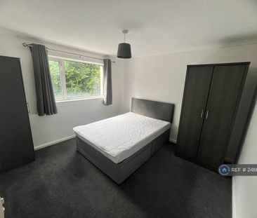 1 bedroom in a house share to rent - Photo 1