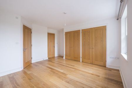 5 bedroom detached house to rent - Photo 5