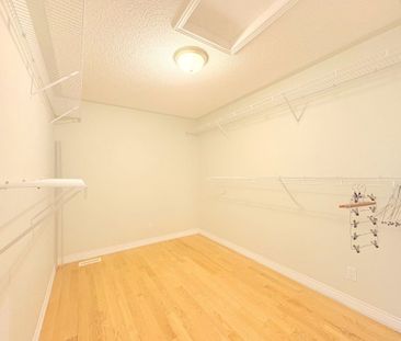 For Lease - 849 Hollander Road, Newmarket, Ontario - Photo 2