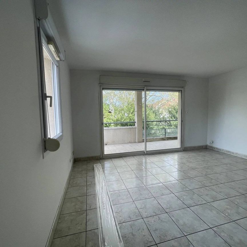 Location appartement de type 3 - Photo 1