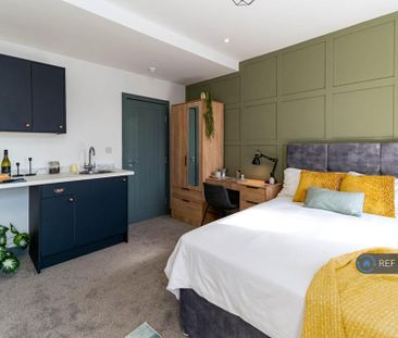 £845 pcm (ensuite and kitchenette) in shared house : £845 per month - Photo 3