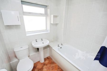 Franklin Court, Guildford, Surrey, GU2 8ED - Photo 5