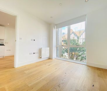 1 bedroom apartment to rent Central Cross Apartments, 2 South End, ... - Photo 1