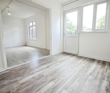 3 bedroom terraced house to rent - Photo 6