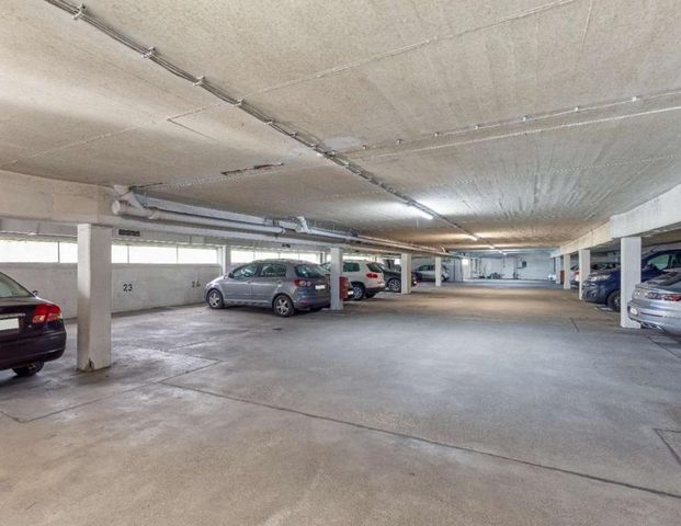 Erstbezug nach Sanierung! Wunderschöne 2-Zimmer Wohnung mit Einbauküche in Marienfelde! - Photo 1