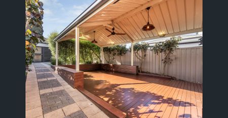 Low Maintenance Townhouse Living! - Photo 4