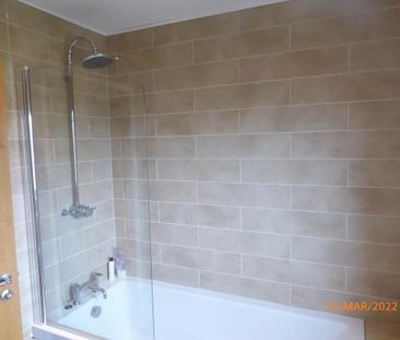 3 bedroom detached house to rent - Photo 3