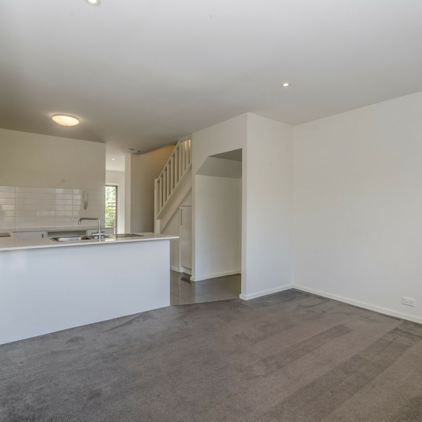 48/39 Jerrabomberra Avenue, Narrabundah ACT, Belconnen - Photo 1