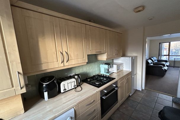 34 Fitzwilliam Square, Belfast, Belfast, BT7 1JH - Photo 1