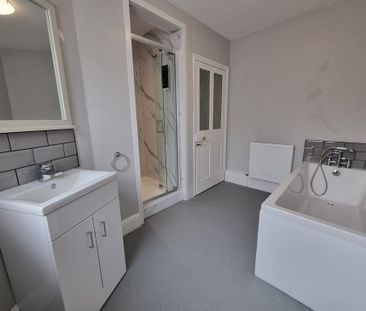 2 Bed Student Accommodation - Photo 2