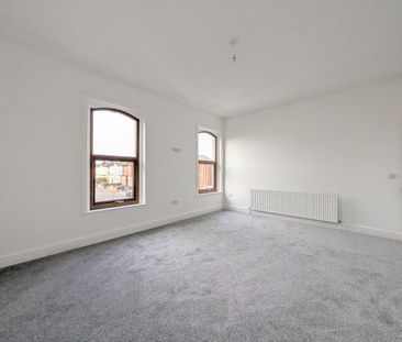 To Let – Linaker Street, Southport – Five Bedroom Detached - Photo 2