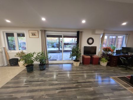 For Lease - 7879 Buckeye Crescent Unit# Lower, Niagara Falls, Ontario - Photo 5