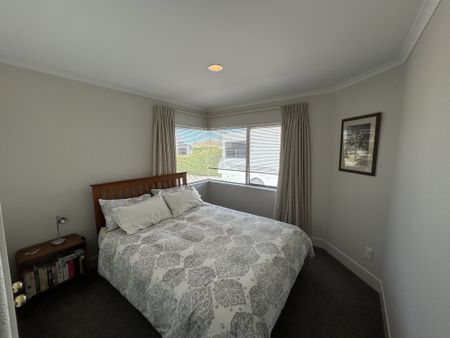 Charming 3-Bedroom Home – Fantastic Location! Papamoa - Photo 2