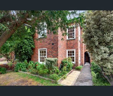 2/64 Williams Road, Prahran, Vic 3181 - Photo 2