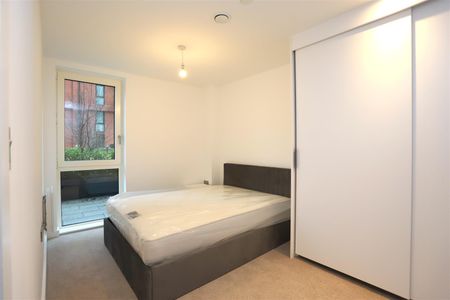 The Railings, Middlewood Locks - Photo 5