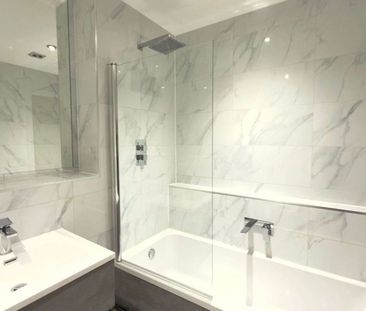 Bright Double Room in Stylish Modern 4-Bed Flat Share – Central Loc... - Photo 2