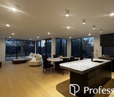 Brand New Luxury Living - Photo 1