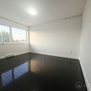 LIBRE Condo semi-meublé sur 2 étages proche de tout à louer Longueuil Saint-Hubert - appartement / logement - Photo 2