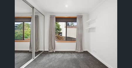 Well-Located Home Offering Bright Spaces and Beautiful Views - Photo 4