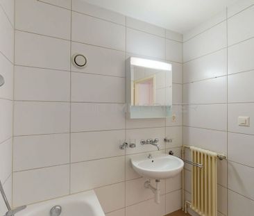 APPARTEMENT ENTIEREMENT RENOVE DE 3½ PIECES - Foto 3