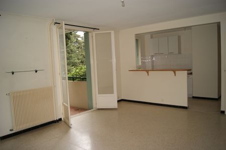 Location Appartement 3 pièces 85m² NIMES 30900 - Photo 5