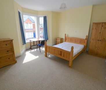 4 bedroom terraced house to rent - Photo 5