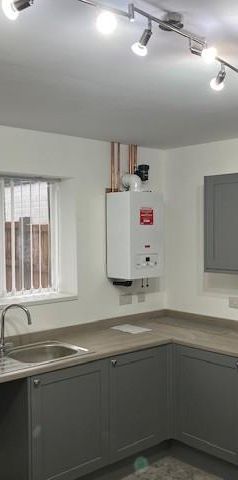 2 bedroom semi-detached house to rent - Photo 1