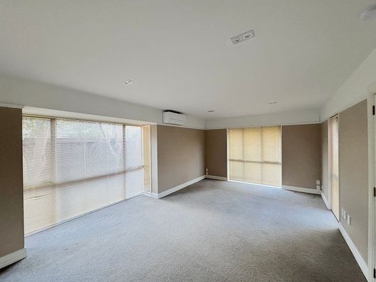 A big home close to university and markets - Photo 1