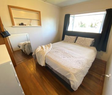 Sunny, Modern Home Just Steps from Stoke Shops - Photo 1