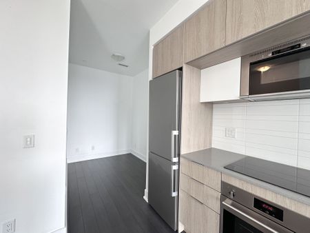 For Lease - 1 Belsize Drive Unit# 604, Toronto, Ontario - Photo 5