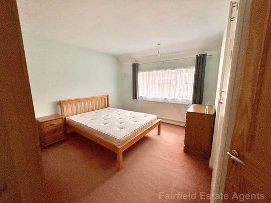 Bowring Green, South Oxhey, WD19 - Photo 1