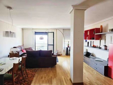 Piso en alquiler en Calle de las Comedias - Photo 2