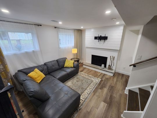 For Lease - 435 Hansen Road Unit# Lower, Brampton, Ontario - Photo 1