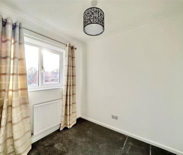 4 bedroom detached house to rent - Photo 5
