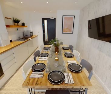 Essential Cluster En-suite - Photo 3