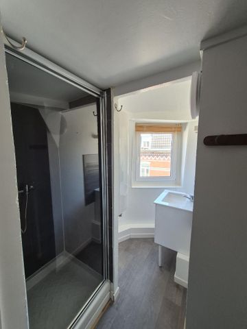 Location Appartement 2 pièces 29m² LILLE 59260 - Photo 5