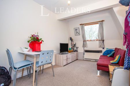 1 bedroom flat to rent - Photo 2