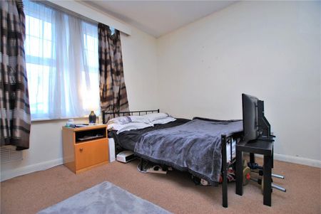 4 bedroom detached house to rent - Photo 5