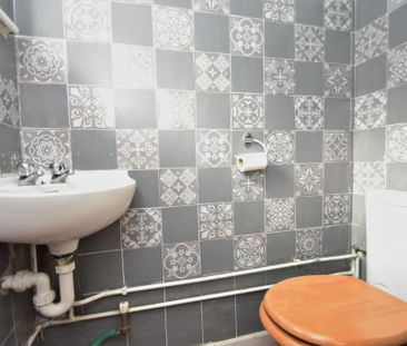 3 bedroom terraced house to rent - Photo 4