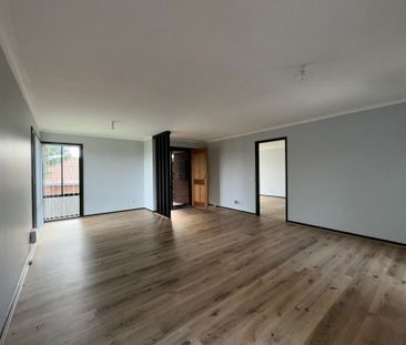 Fully Renovated Family Home - Photo 2