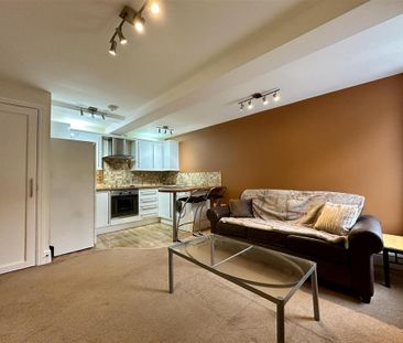 1 bedroom duplex to rent - Photo 2