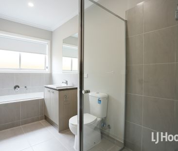 18 Chromite Circuit, Weir Views VIC, Belconnen - Photo 2