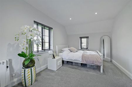 2 bedroom semi-detached house to rent - Photo 3