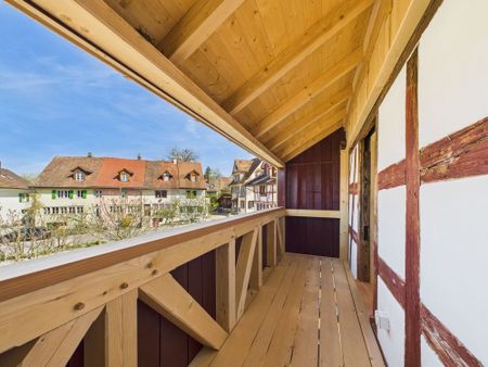 Charmante komplett sanierte 4-Zimmer-Altbauwohnung im ruhigen Dorfkern von Fägswil bei Rüti - Foto 2